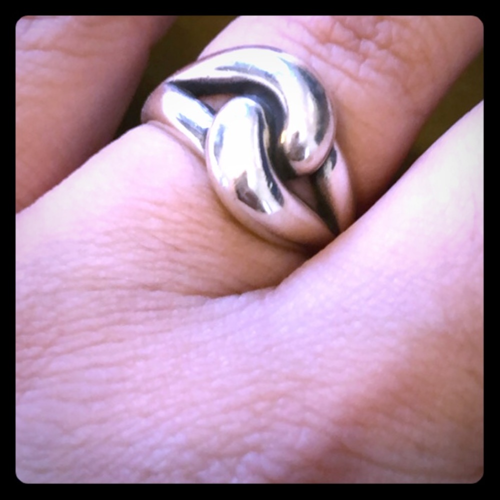 James Avery retired knot ring size 8